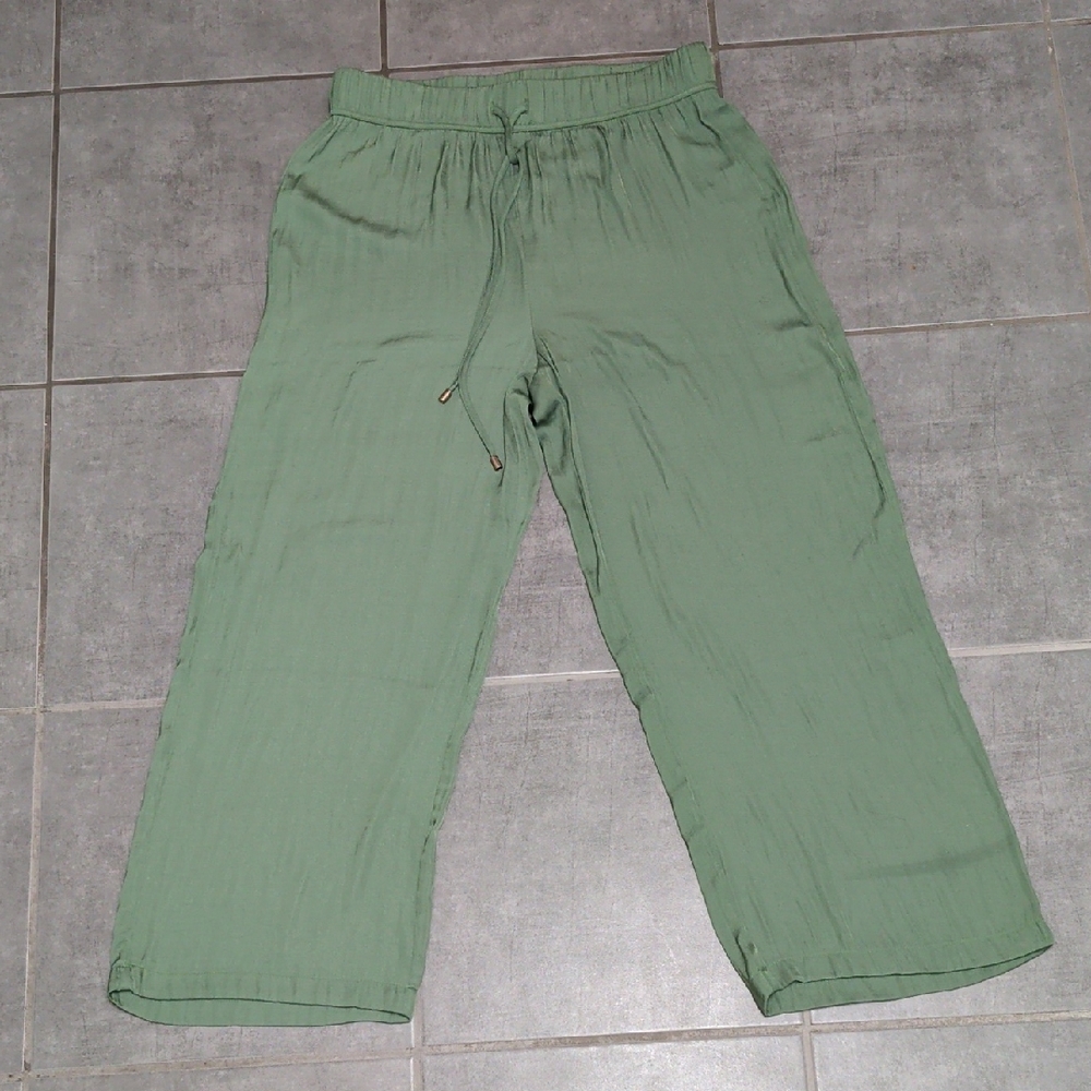Green Wide-Leg Pants